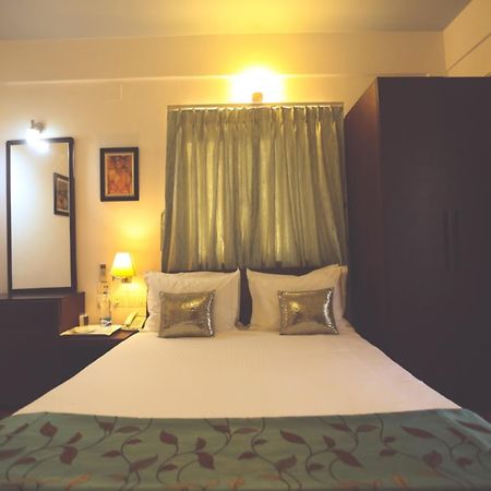 Hotel Casa Broadway Calcutta Exterior foto